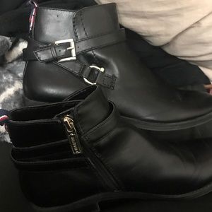 Tommy Hilfiger Black pointed boots